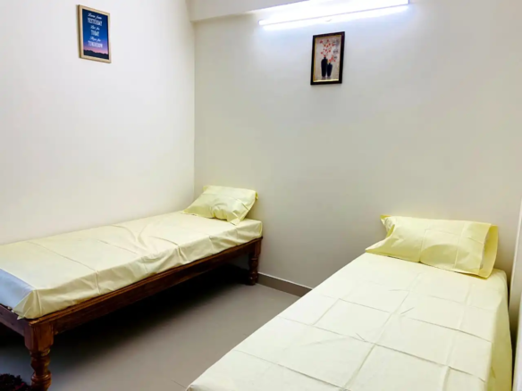 Girls PG in Sikandra Enclave Agra-Mathura Road